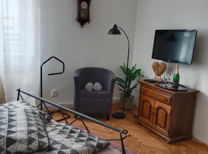 Apartman Prazska アパート *
